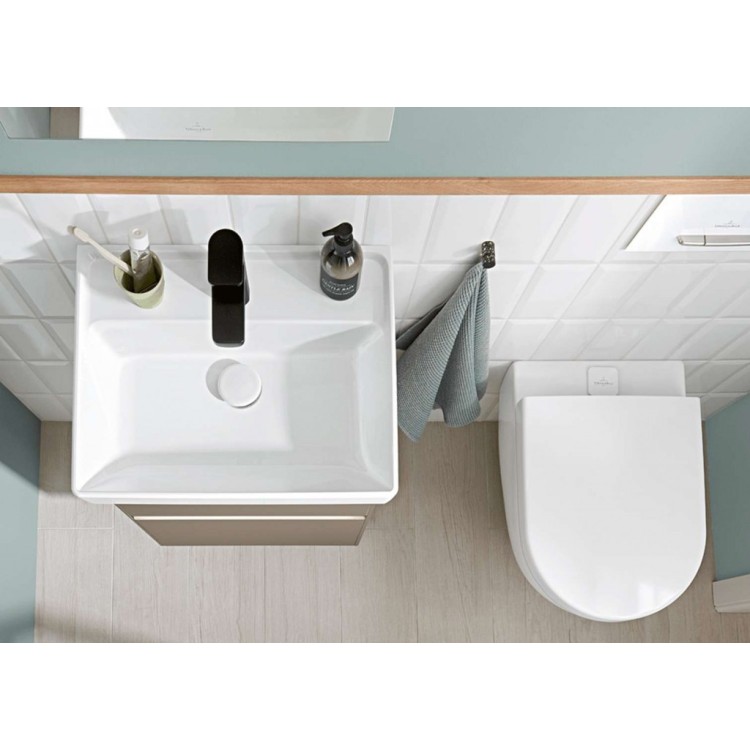 Vannas istabas izlietne Villeroy & Boch Collaro 60x47cm TitanCeram keramika ar CeramicPlus apdari, Balta 4A3360R1 Vannas istabas izlietne Villeroy & Boch Collaro 60x47cm TitanCeram keramika ar CeramicPlus apdari, Balta 4A3360R1