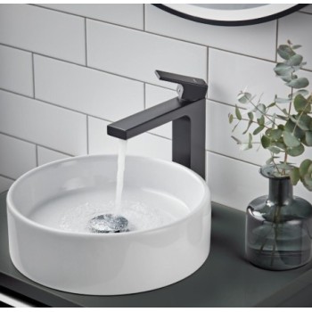 Izlietnes maisītājs Hansgrohe Vernis Shape 190 71591670 Melns Matēts