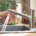 Смеситель для кухни Hansgrohe Zesis M33 150 выдвижной, отделка из нержавеющей стали 74820800