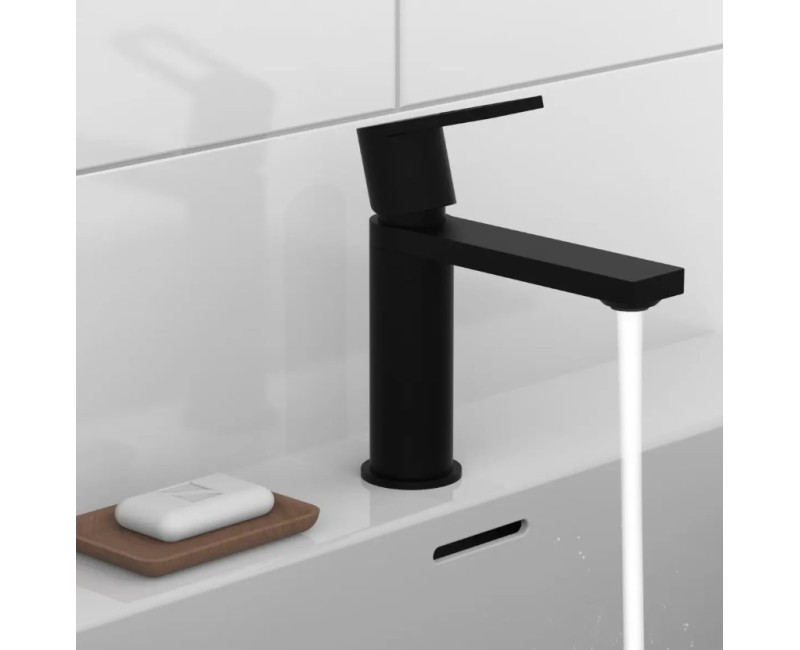 Vannas istabas izlietnes maisītājs Schütte MANHATTAN mat.melns