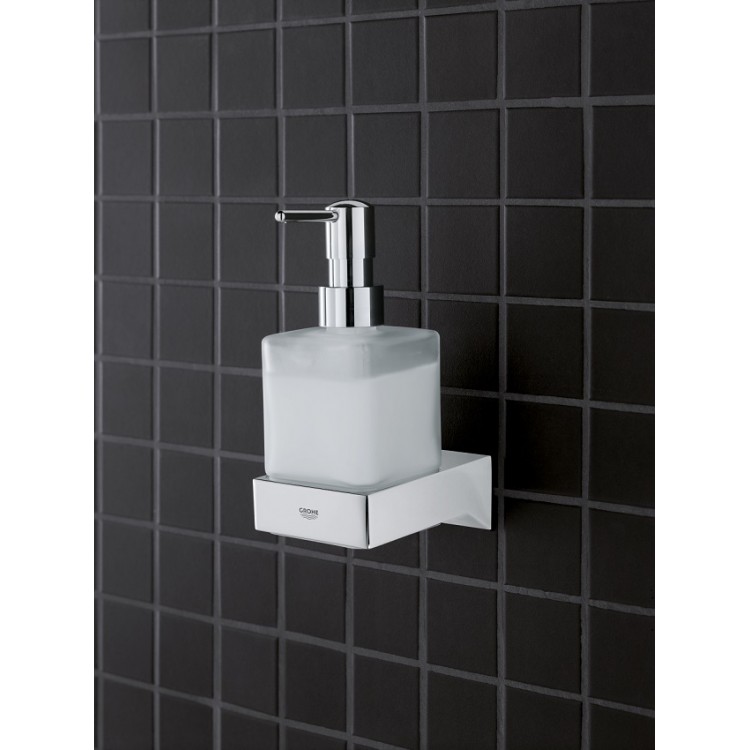 Grohe Selection Cube Дозатор для жидкого мыла без держателя, хром Grohe Selection Cube Дозатор для жидкого мыла без держателя, хром