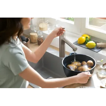 Virtuves Izlietnes Maisītājs Hansgrohe Zesis M33, izvelkams uzgalis, nerūsējošais tērauds, 74823800 NEW