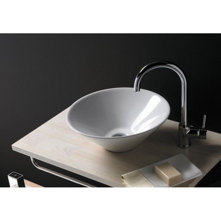 Bathco Vannas istabas izlietne CACERES 42x42cm, uzliekamā 0015 Bathco Vannas istabas izlietne CACERES 42x42cm, uzliekamā 0015