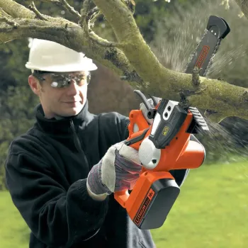 Motorzāģis BLACK+DECKER 18 V akumulatora 20 cm, 1 x 2,0 Ah akumulators, lādētājs GKC1820L20-QW