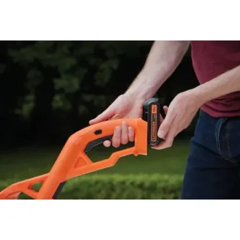 Trimmeris BLACK+DECKER 18 V akumulatora ar auklu, 25 cm pļaušanas platums, 1 x 1,5 Ah akumulators, lādētājs ST1823-QW