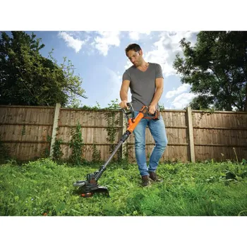 Trimmeris BLACK+DECKER 18 V akumulatora ar auklu, 30 cm pļaušanas platums, 1 x 4,0 Ah akumulators, lādētājs STC1840EPC-QW
