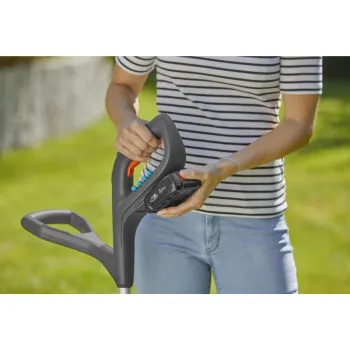 Trimmeris Gardena 18 V akumulatora SmallCut 23/18 V, 23 cm pļaušanas platums, bez akumulatora un lādētāja 14702-55