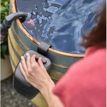 Iegremdējamais (Dernāžas) sūknis Gardena 2400 Comfort 18V lietus ūdenim ar akumulatoru 2,5 Ah, +lādētājs, 970825301