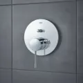 Vannas / Dušas maisītājs Grohe Essence iebūvējams 2 izvadi, hromēts  24167001