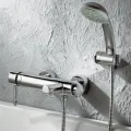Vannas / Dušas maisītājs Grohe Essence ar dušas vadu un klausuli Hromēts