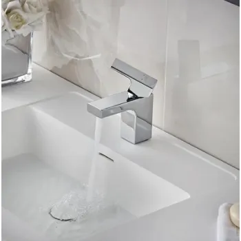 Vannas istabas izlietnes maisītājs Hansgrohe Vernis Shape 70, hroms