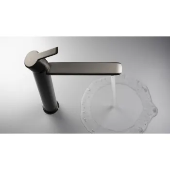 Augsts izlietnes maisītājs Deante Arnika, titāns BQA_D20N