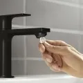 Hansgrohe Rebris E 110 Izlietnes jaucējkrāns ar korķi, melns 72557670